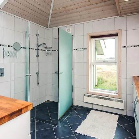 7 Person In Fano-by Traum *